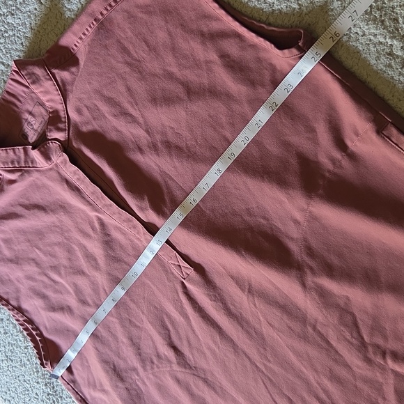 Figs Technical Collection Rafaela Oversized Scrub Top in Mauve - Picture 10 of 12